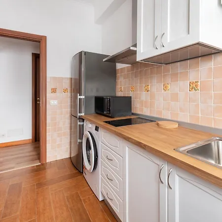 Apartamento New Lia's Place 100mq Check-in 24h